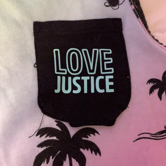 Size 8 - Picture 3 of 4